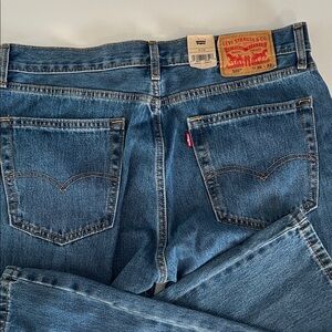 Levi's Classic Straight Men's Jeans in Denim Blue